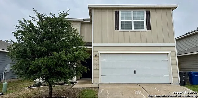 5 bed, 2.5 bath, 2542 sqft, $2,500 — Photo 1