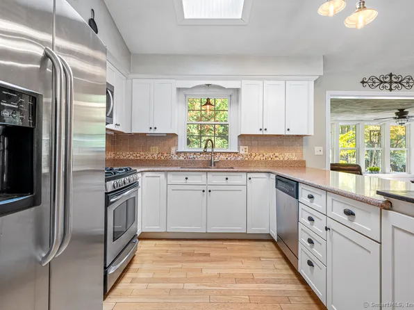 85 Chase Road, Thompson, CT 06277