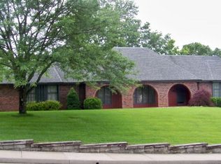 1122 Leslie Blvd, Jefferson City, MO 65101
