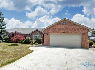 2119 Greystone Ct #U-5, Findlay, OH 45840