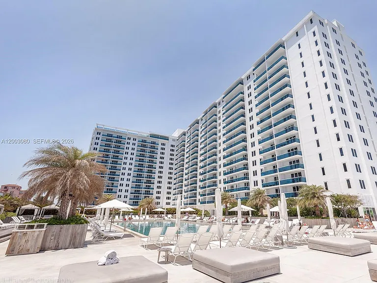 2301 Collins Ave #1009 — Photo 28
