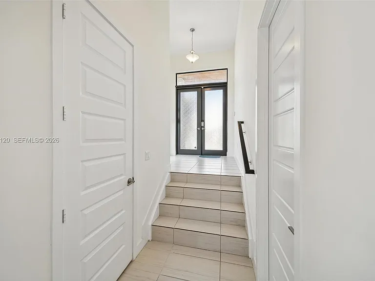 7635 NW 103rd Pl — Photo 11