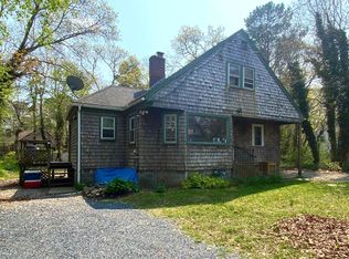 15 Phillips Rd, Hyannis, MA 02601