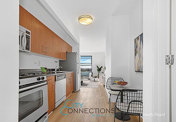 5th image of 20 West St APT 38B