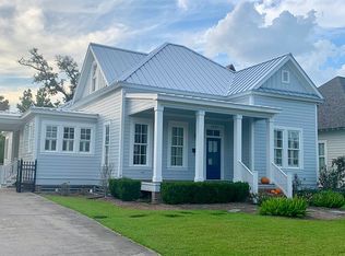 1812 Barbe St, Lake Charles, LA 70601