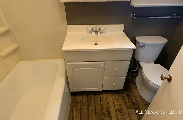 3012 W Pikes Peak Ave — Photo 9