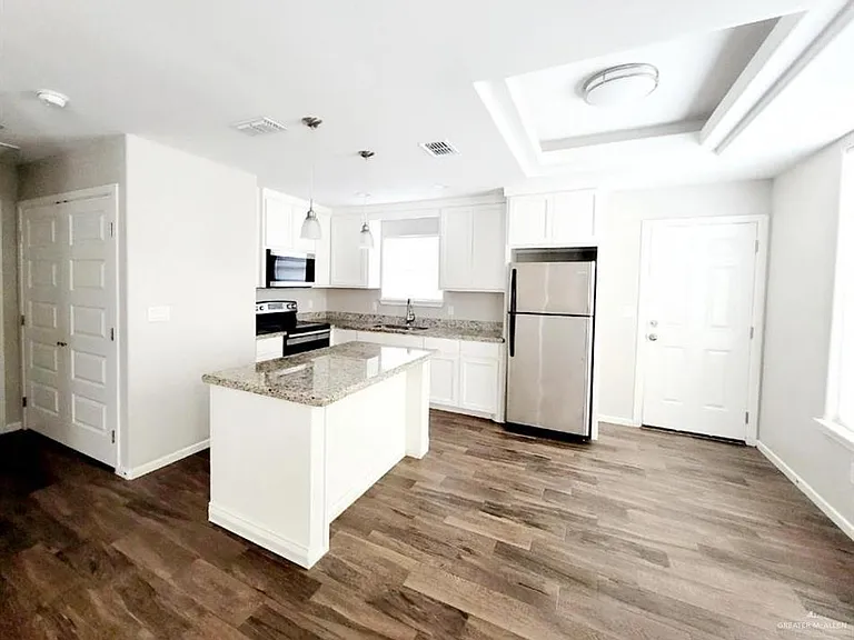 2211 Taxco Ct #4 — Photo 4