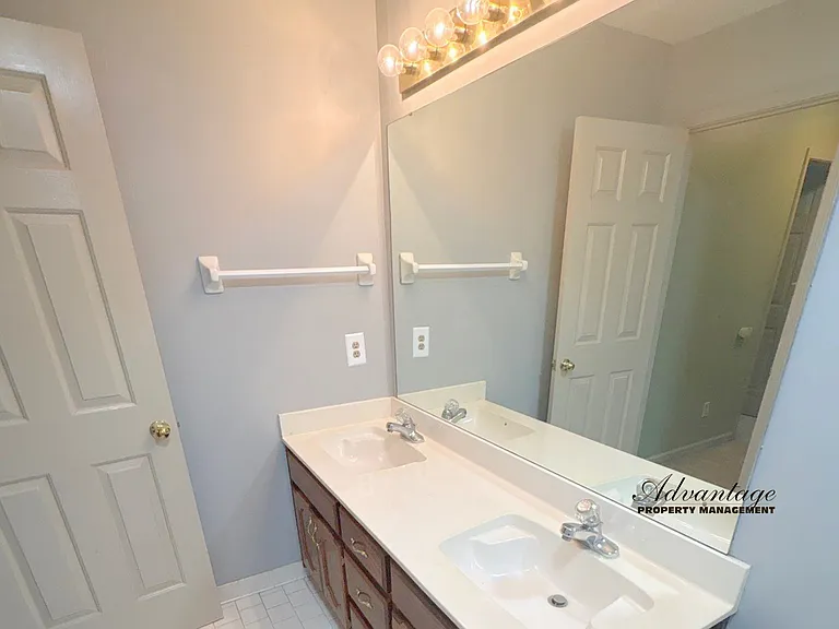 1197 Scarlet Tanager Ln — Photo 10