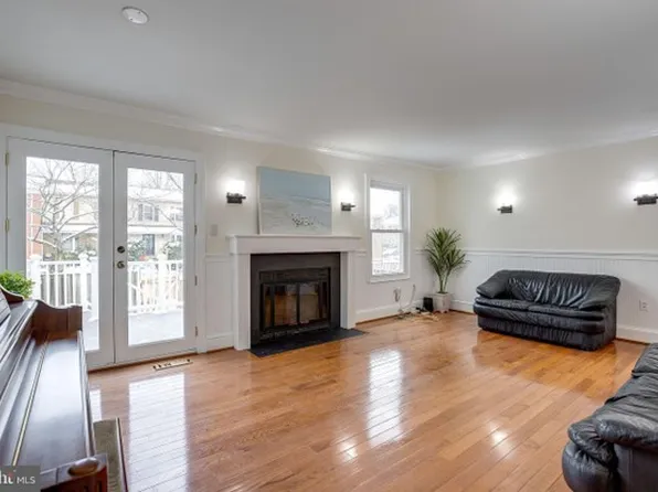 3205 Silverstone Ct, Oakton, VA 22124