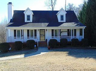 6862 Salem Quarter Rd, Belews Creek, NC 27009