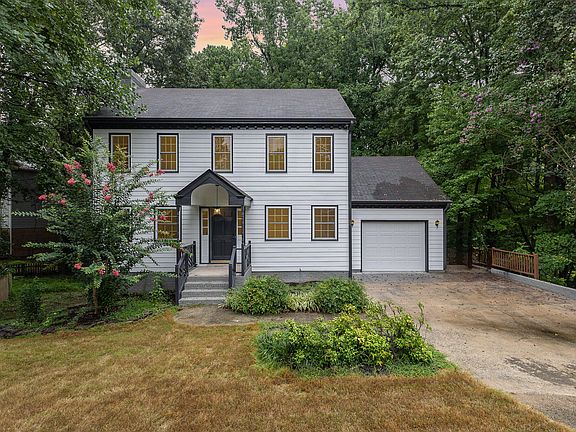 2nd image of 7 Kings Grant Ct