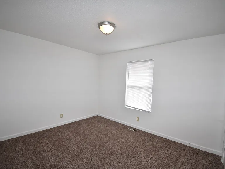Tower Dr - 3264 — Photo 28