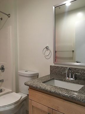 5th image of 6816 Independence Ave APT 202