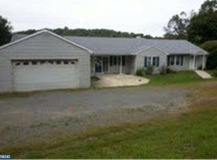 44 Adams St, Sinking Spring, PA 19608