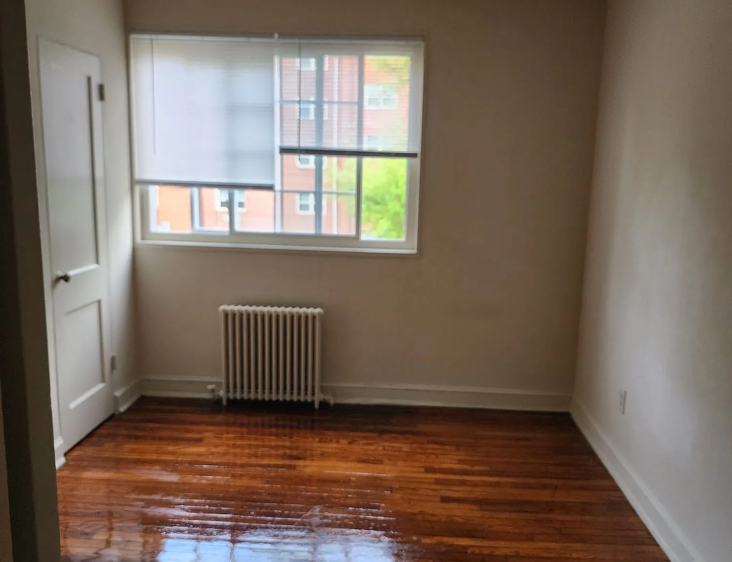 3 bed, 800 sqft, $1,695 — Photo 3