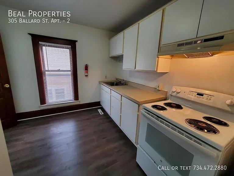 305 Ballard St #2 — Photo 3