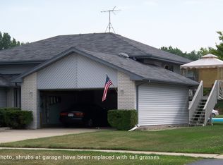 728 N Rueth Dr, Griffith, IN 46319
