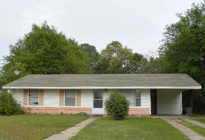 1st image of 17 Woodham Ave