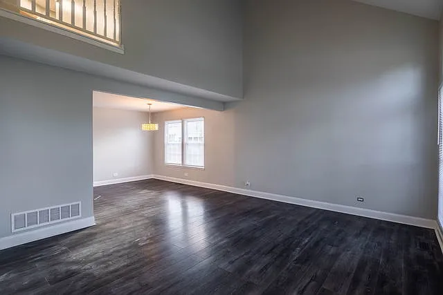 4 bed, 2.5 bath, 1770 sqft, $3,200 — Photo 2