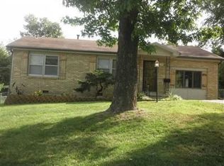 3320 S Parkview Ave, Springfield, MO 65804