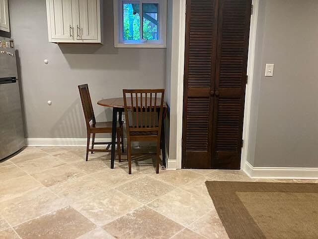 kitchen/dining