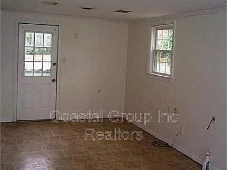 4733 Adler Ave — Photo 15