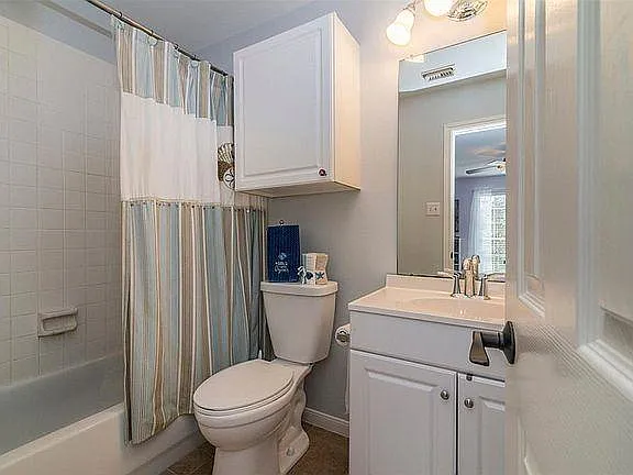 313 Winding Oak Ln S — Photo 14