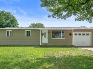 2904 S Walnut St, Yorktown, IN 47396