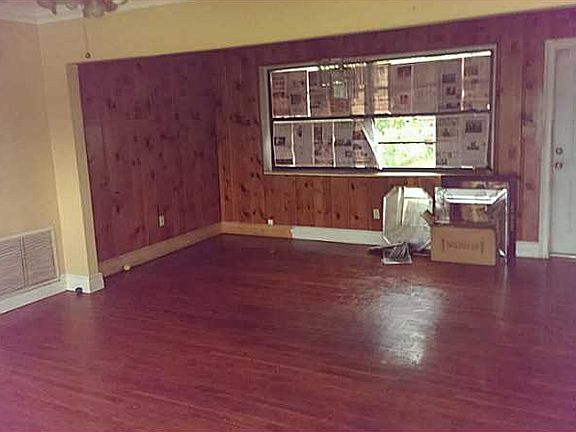4th image of 251 Carolina Ave