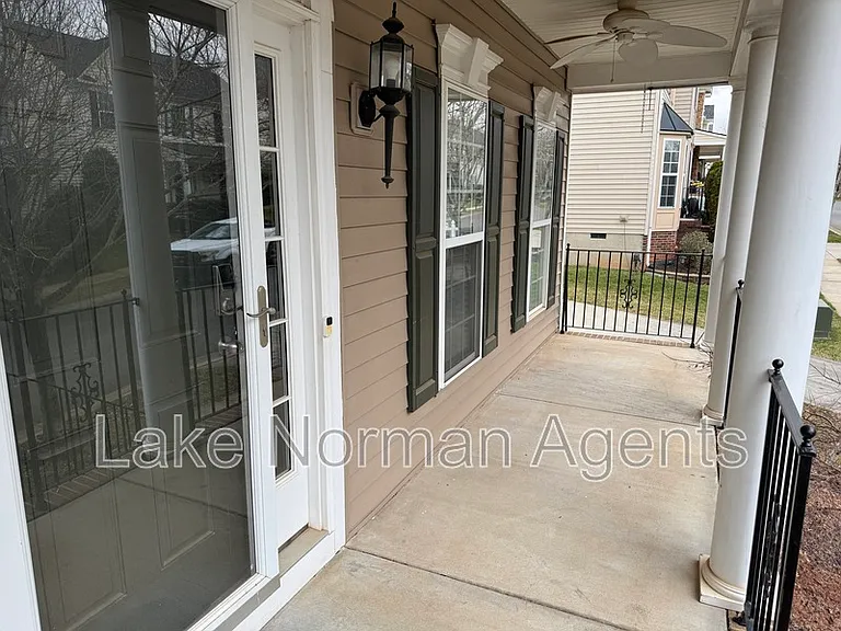 15622 Troubadour Ln — Photo 6