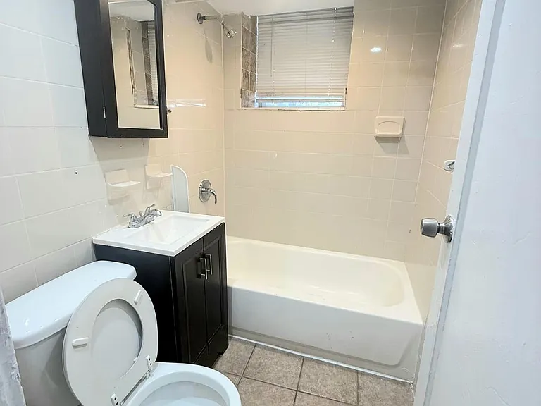 3 Fuller Pl #15 — Photo 3