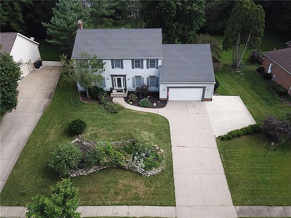 2nd image of 521 Lake Of The Woods Blvd