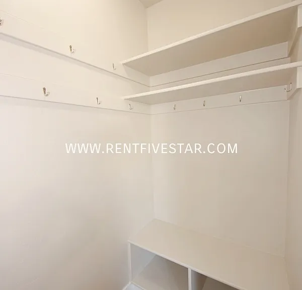 431 McKinley Ave #3B — Photo 4