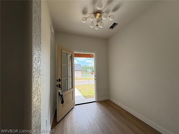5th image of 1129 Hunter Dr