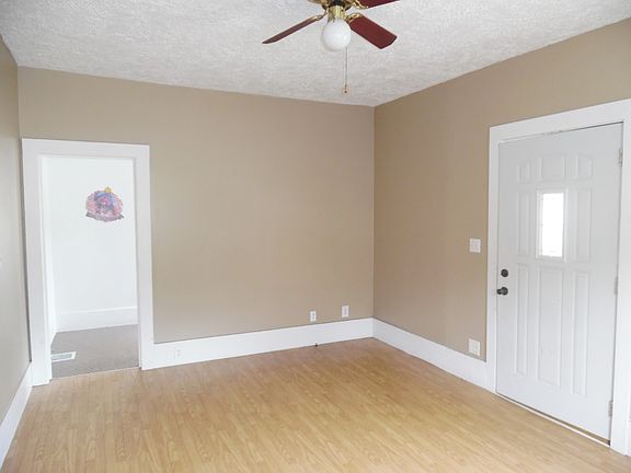 3rd image of 463 Rose St