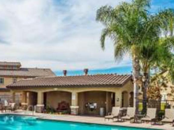3rd image of 10447 Whitcomb Way