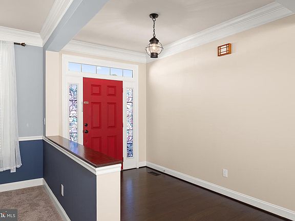 3rd image of 33057 Short Rd