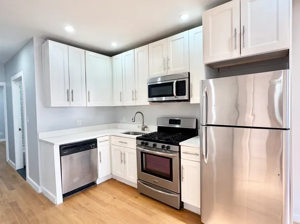 193 Sackett Street image 1 of 13