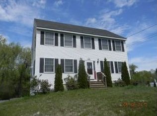 121 Pleasant St, Epping, NH 03042