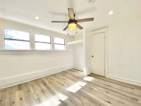 4th image of 2360 W Washington Blvd #4A
