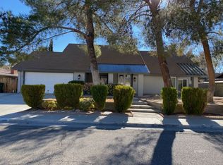 916 N Sierra View St, Ridgecrest, CA 93555