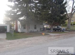 139 E Delores Ave, Arco, ID 83213