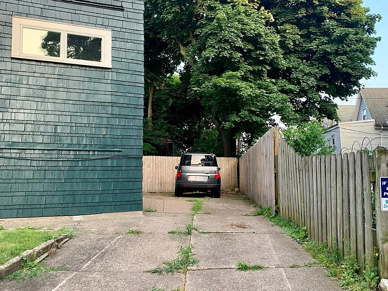 80 Cottage St #LOWER — Photo 28