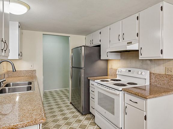 4th image of 563 Argos Cir