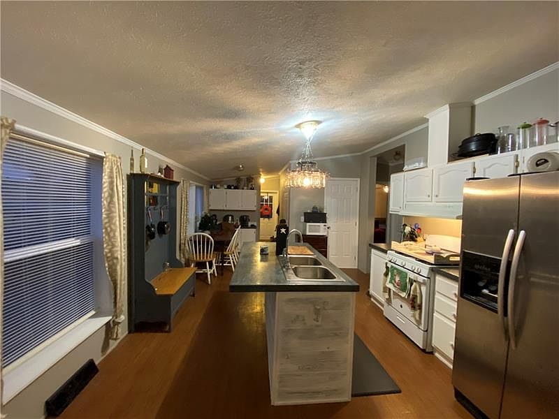 2705 Vanderbilt St, Commodore, PA 15729 Zillow