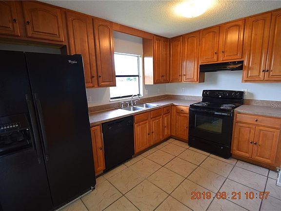 3rd image of 3611 Leanne Ct #3611