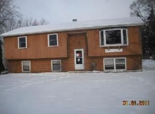 2106 Burr Oak Ln, Lindenhurst, IL 60046