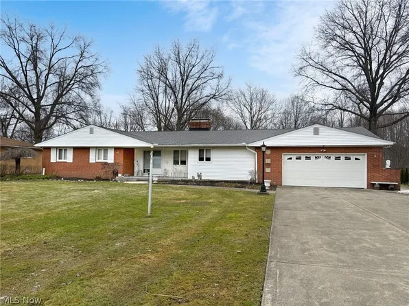 2631 Windy Hill Dr, Pepper Pike, OH 44124