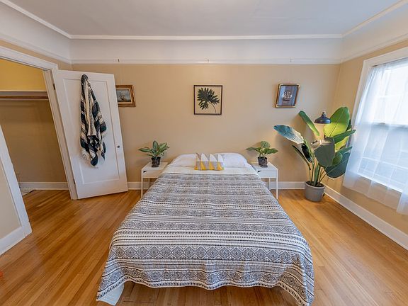 2nd image of 308 Melrose Ave E APT 205