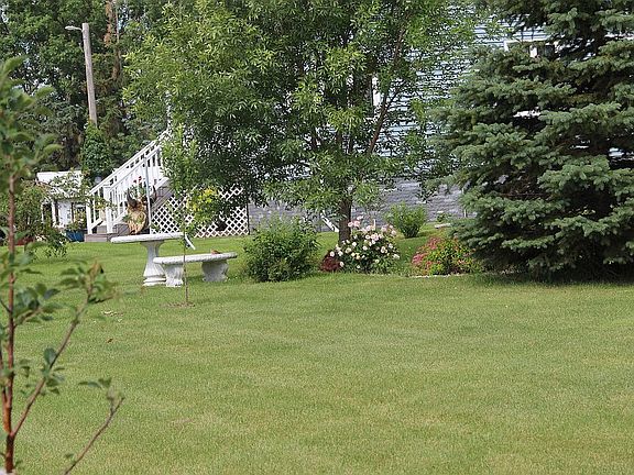 beautiful landscaped yard